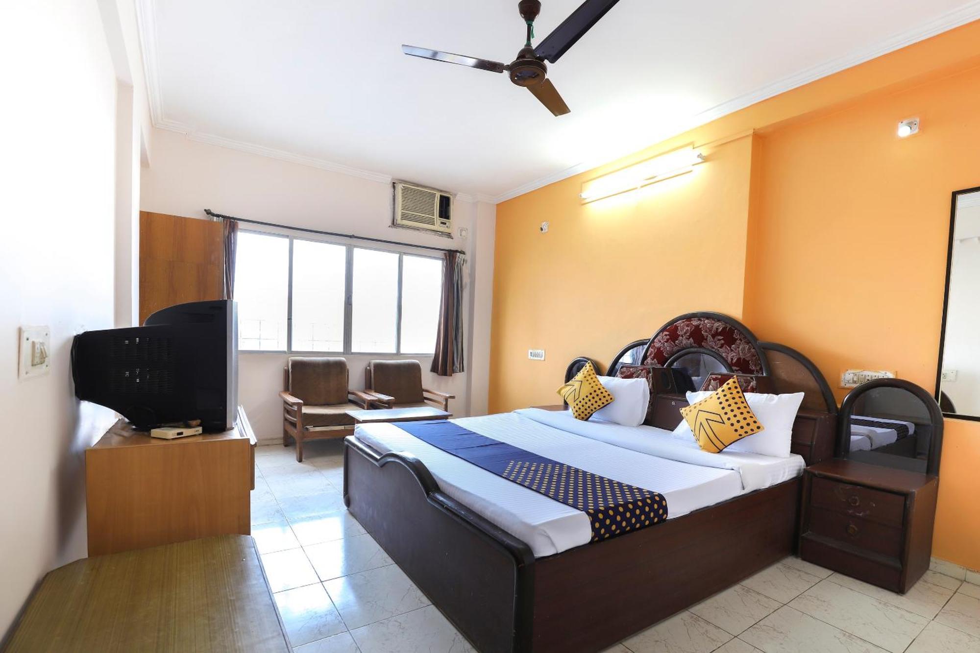 Spot On Hotel Shyam Inn Hālol المظهر الخارجي الصورة