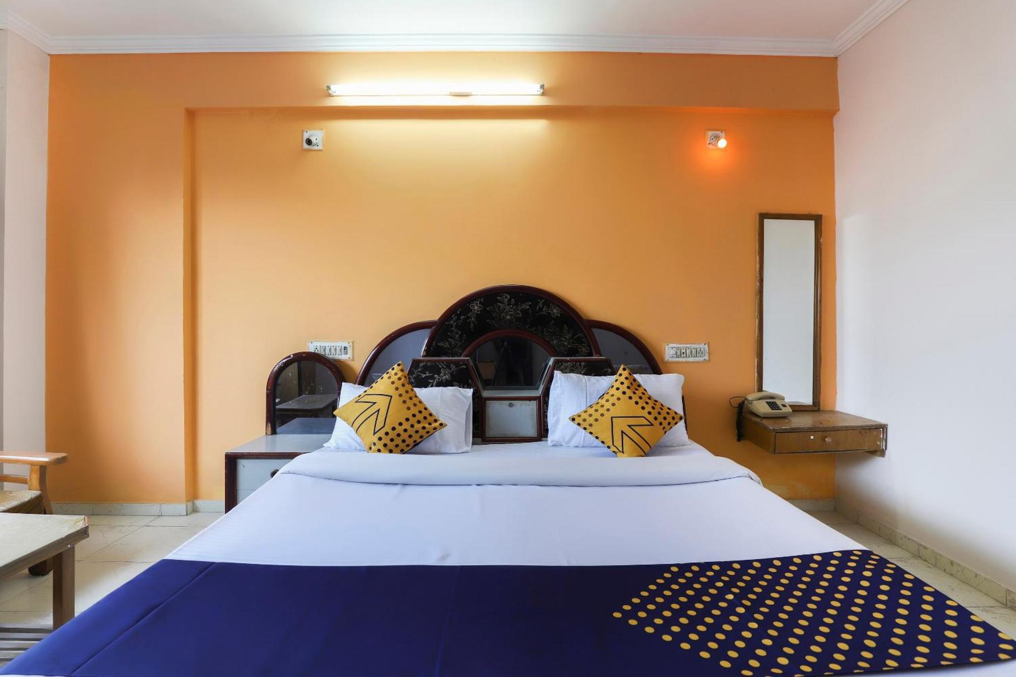 Spot On Hotel Shyam Inn Hālol المظهر الخارجي الصورة