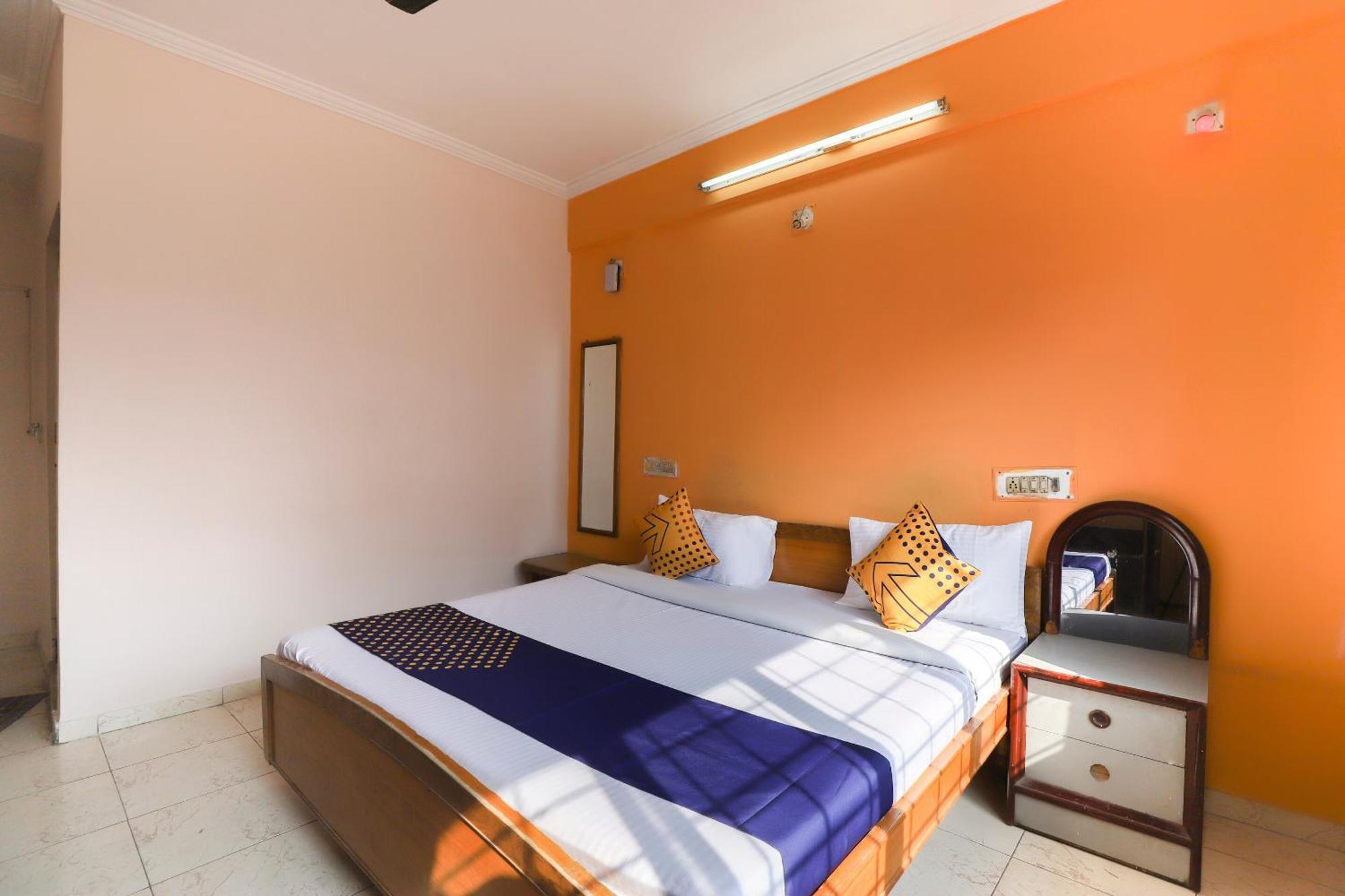 Spot On Hotel Shyam Inn Hālol المظهر الخارجي الصورة