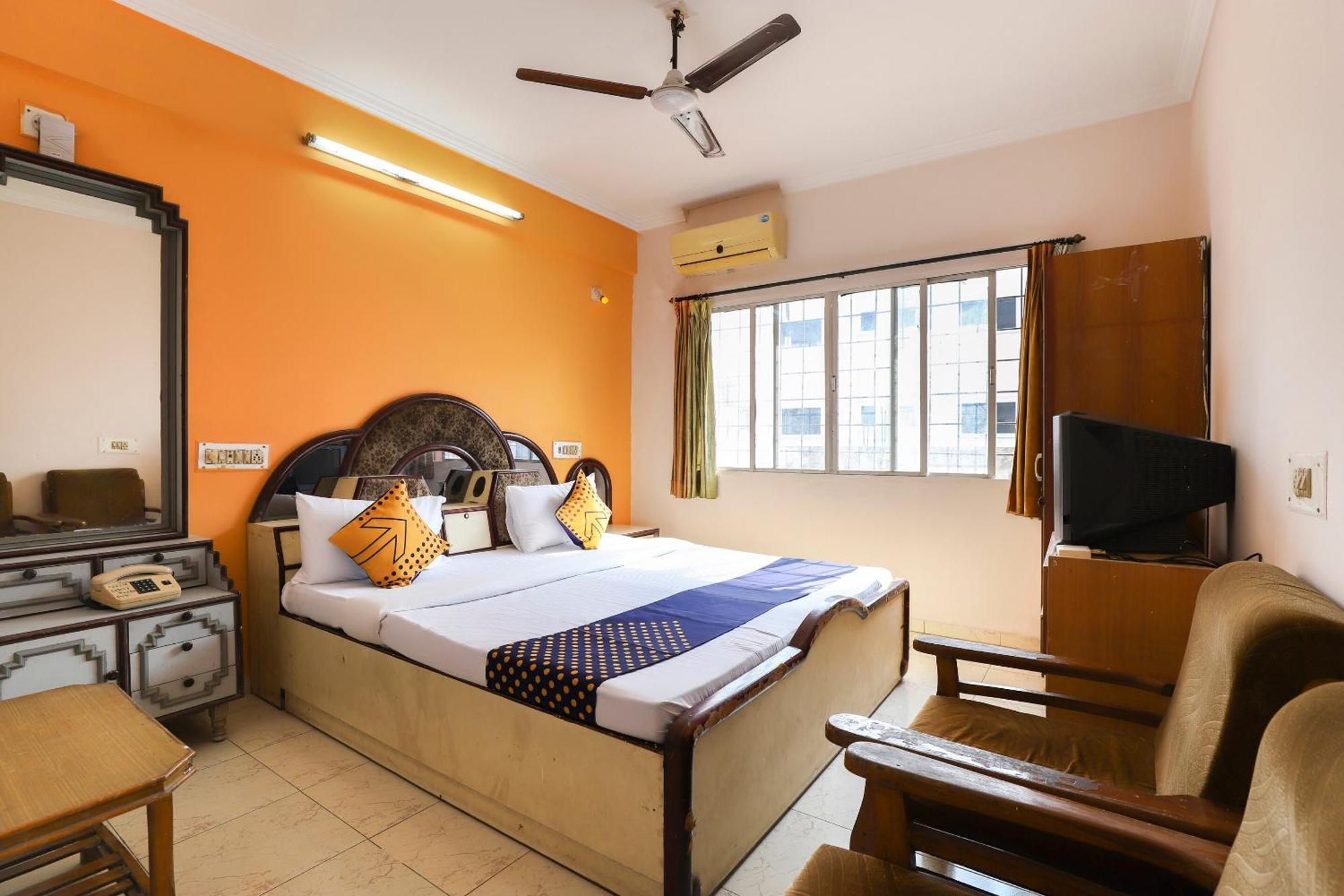 Spot On Hotel Shyam Inn Hālol المظهر الخارجي الصورة